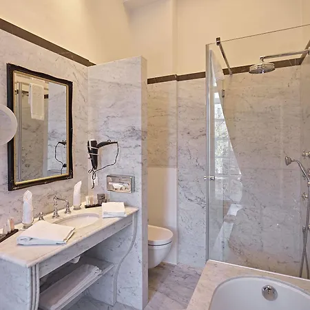 De Tuilerieen - Small Luxury Of The World Otel 5*